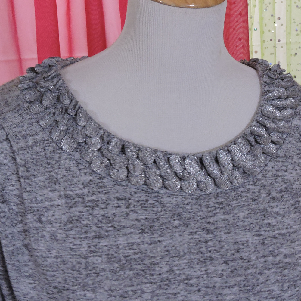 NWT DANA BUCHMAN LONG SLEEVED SWEATER SIZE SMALL - Picture 3 of 7